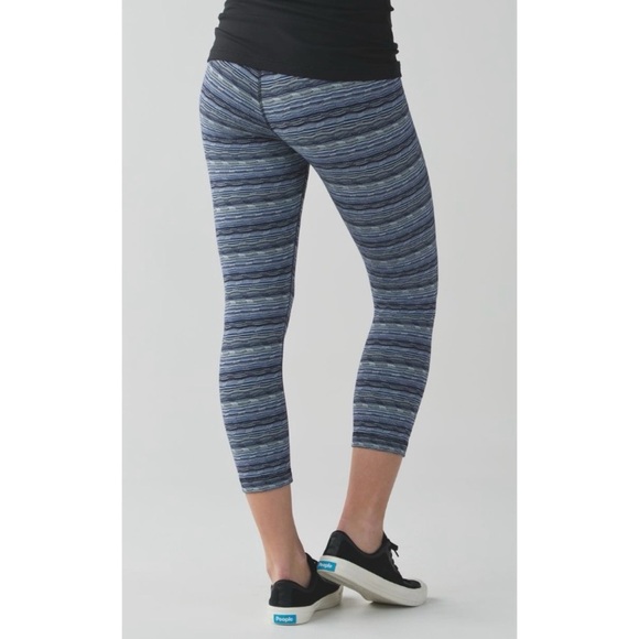 LULULEMON Space Dye Blue Wunder Under Crop Leggings